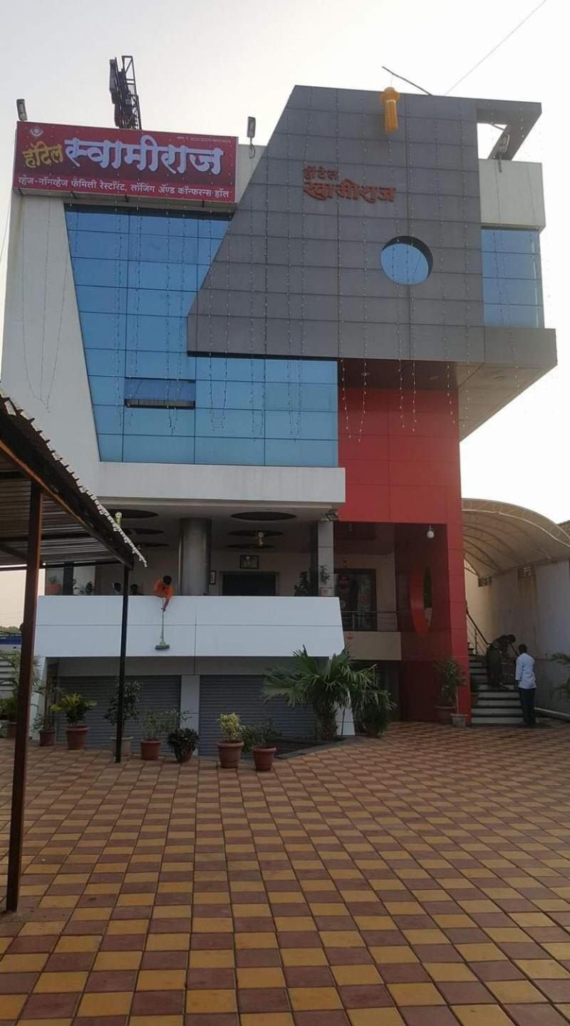Hotel Swamiraj Indāpur Exterior foto